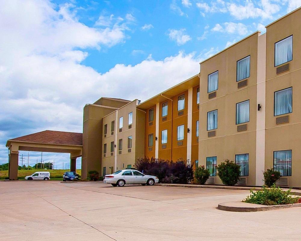 Comfort Suites Jackson-Cape Girardeau Bagian luar foto
