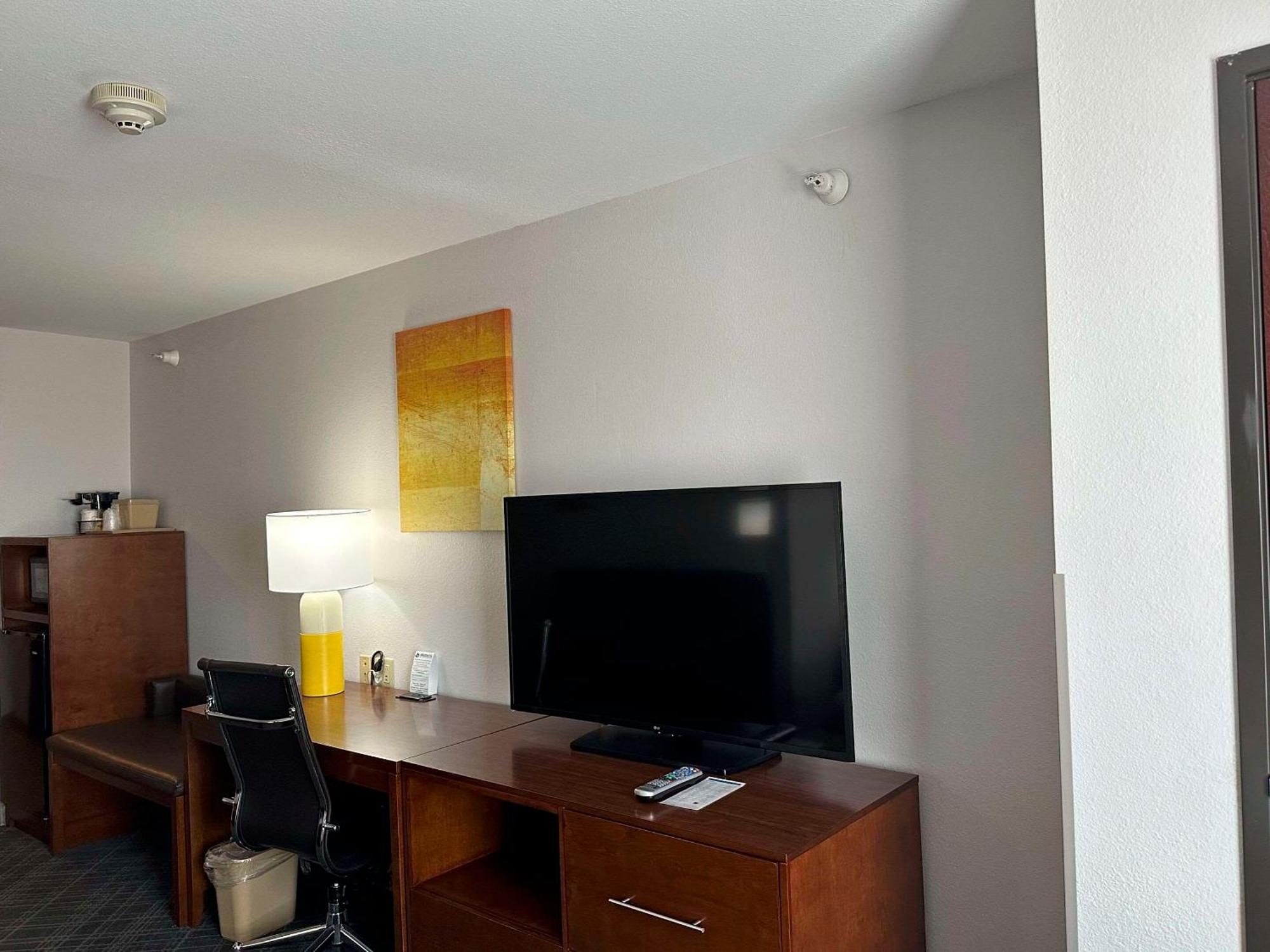 Comfort Suites Jackson-Cape Girardeau Bagian luar foto