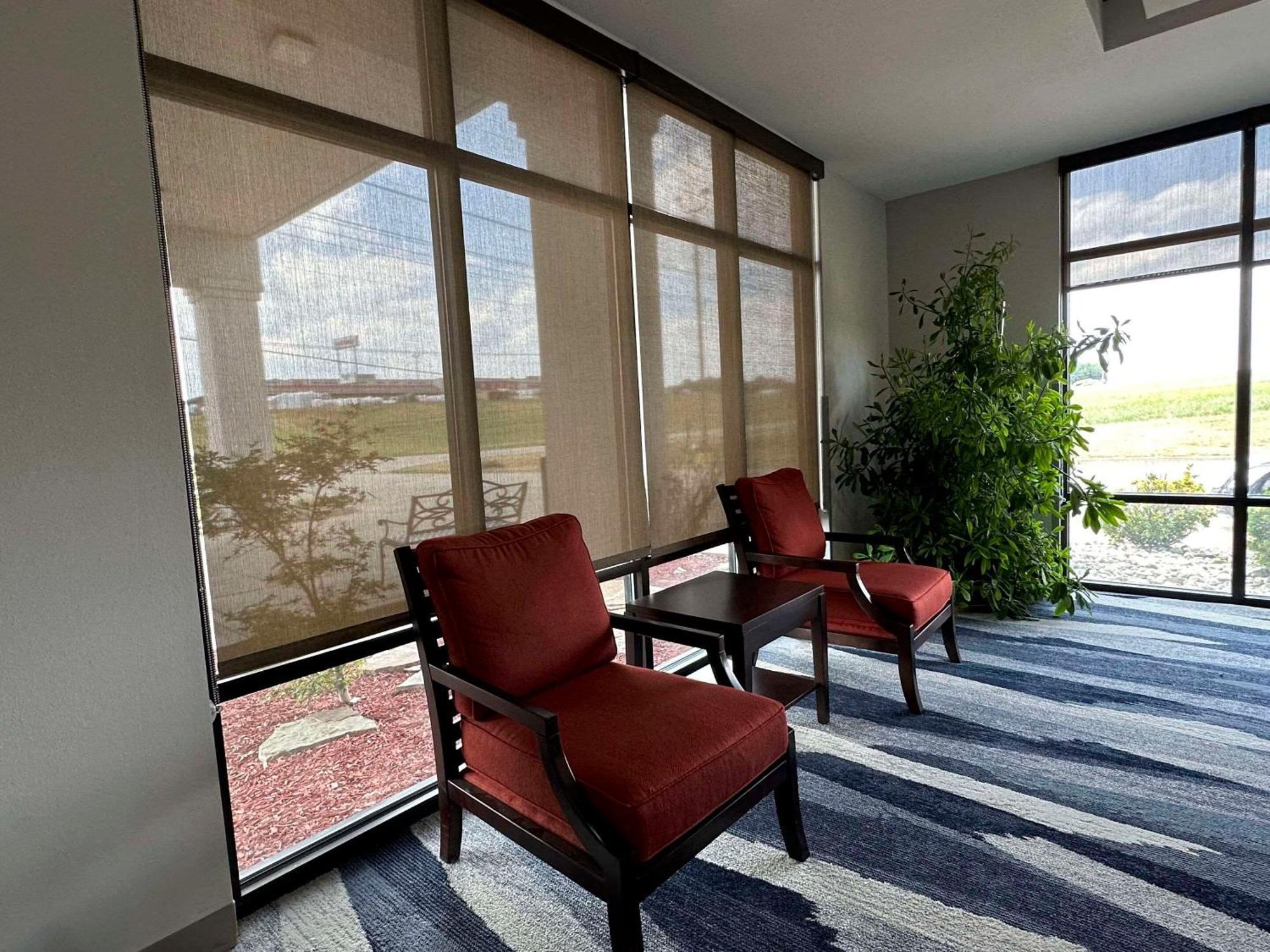 Comfort Suites Jackson-Cape Girardeau Bagian luar foto